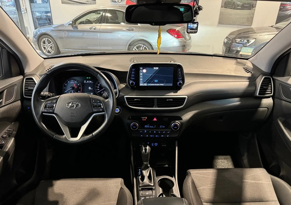 Hyundai Tucson cena 92900 przebieg: 139900, rok produkcji 2018 z Bieruń małe 436